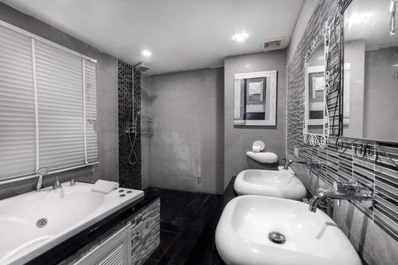 Villa Villa: Oceanview Pool With Thai Hospitality Patong