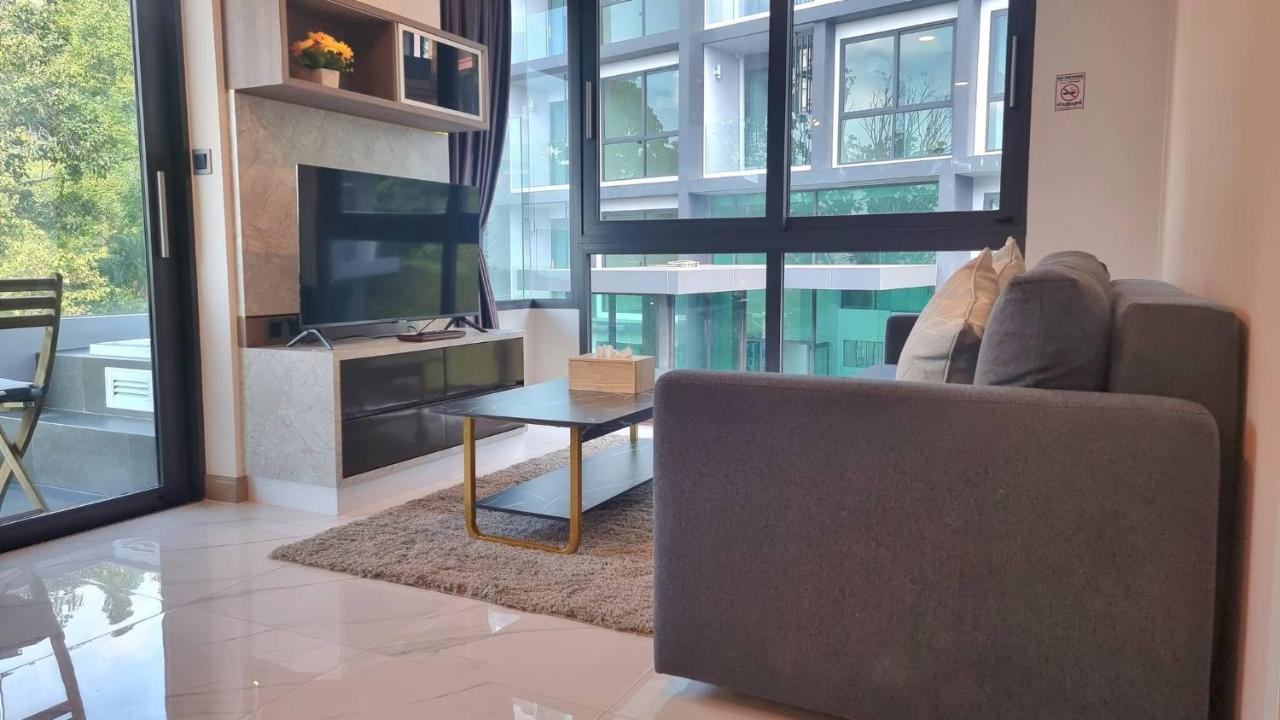 Apartment B504-partial Seaview Floor 1br