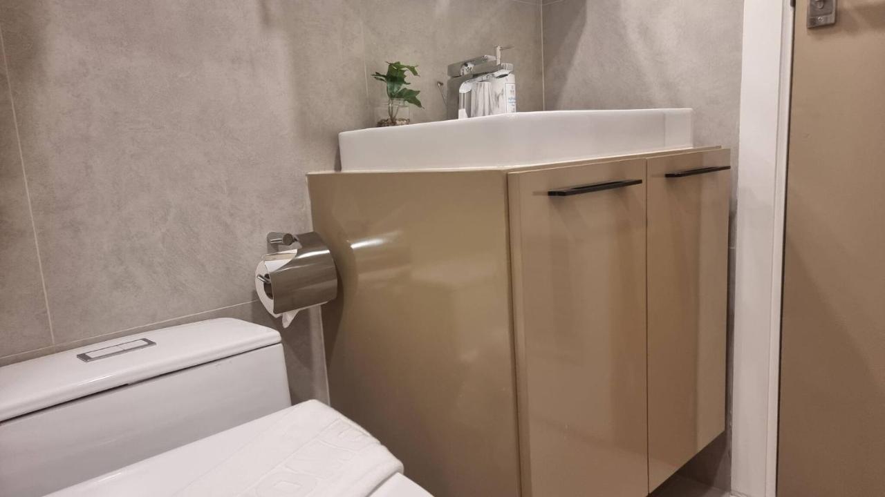 Apartment B504-partial Seaview Floor 1br *