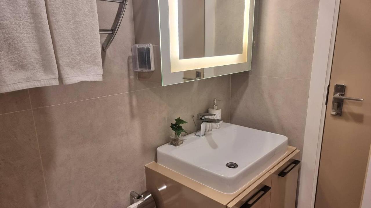 B504-partial Seaview Floor 1br Apartment
