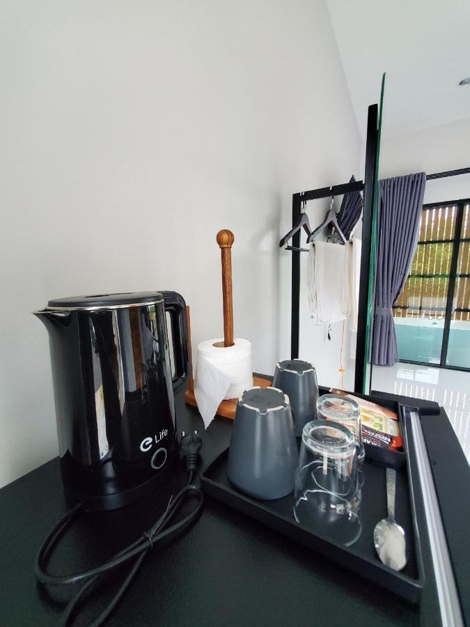 Sawaddee Guest house *
