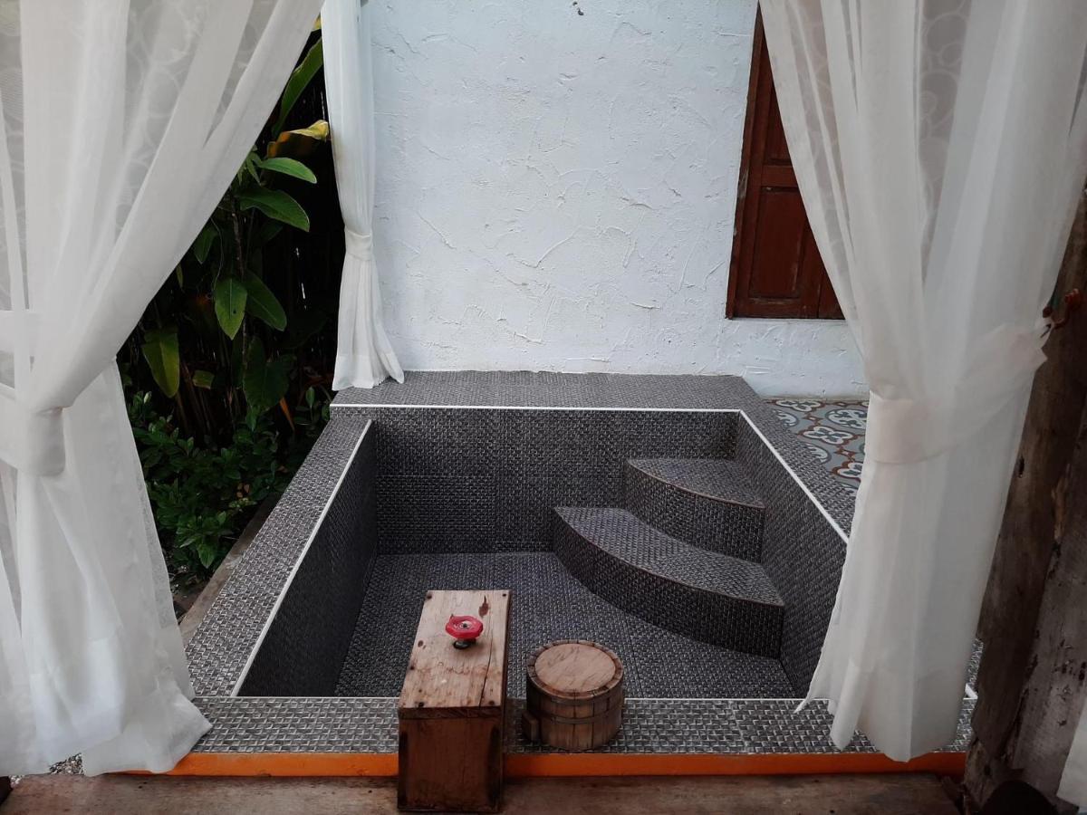 Waree Onsen Resort *