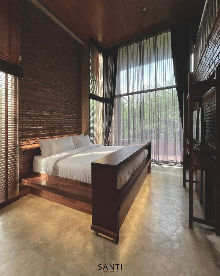Santi Retreat Resort *