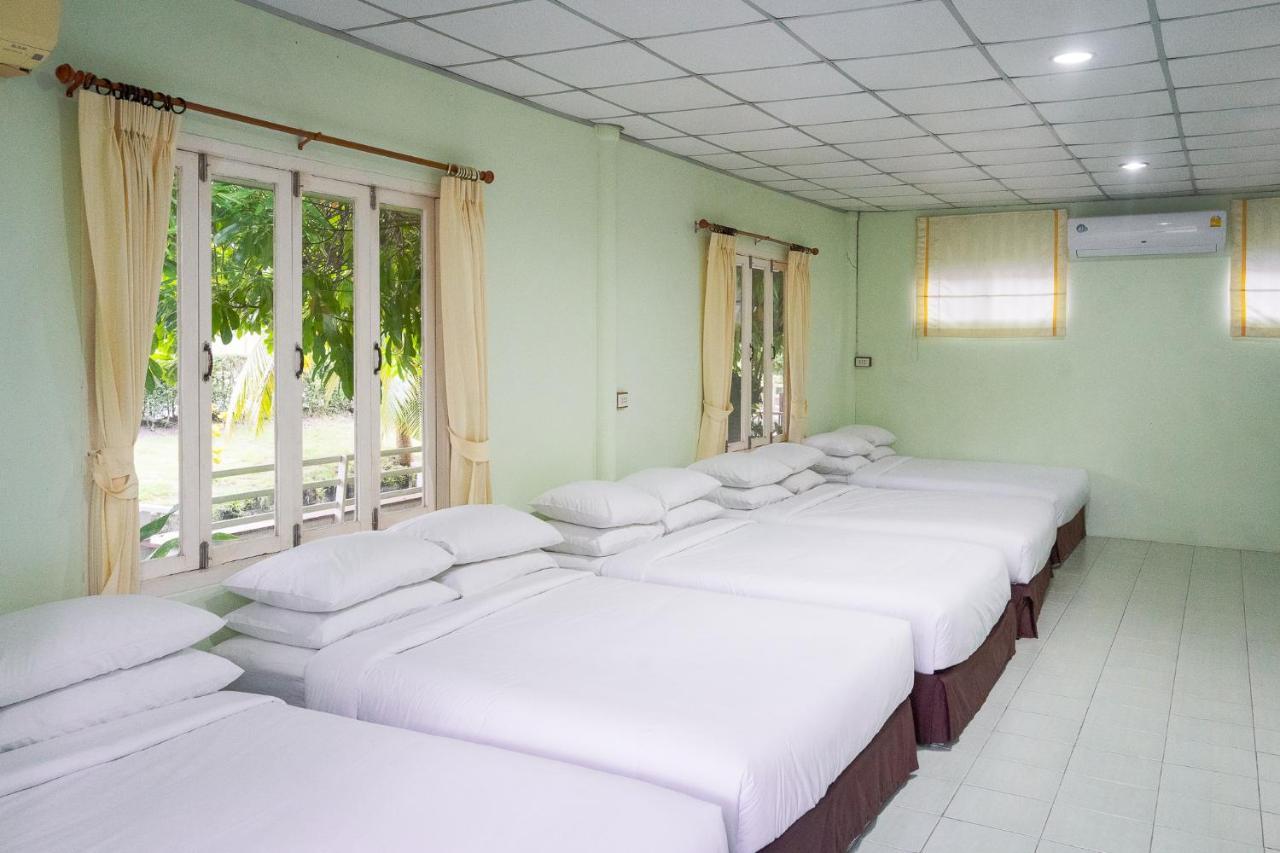 Resort Baansuansabai Phloenpanmai *