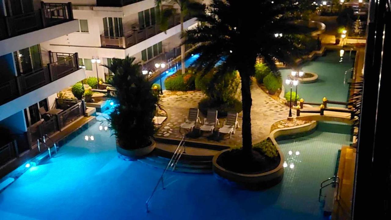 Apartment Beachfront With Balcony, Sea View & Pool View - Cha Am - Hua Hin