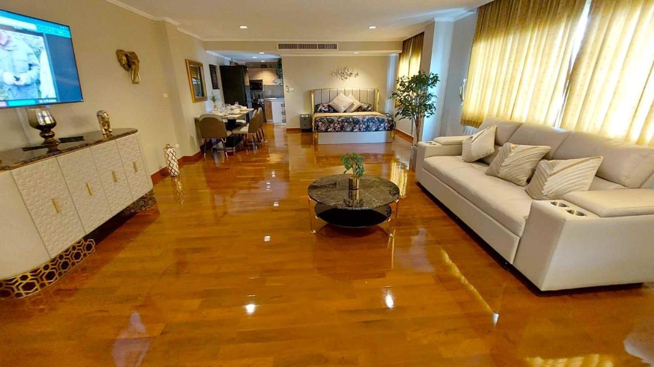 Beachfront With Balcony, Sea View & Pool View - Cha Am - Hua Hin