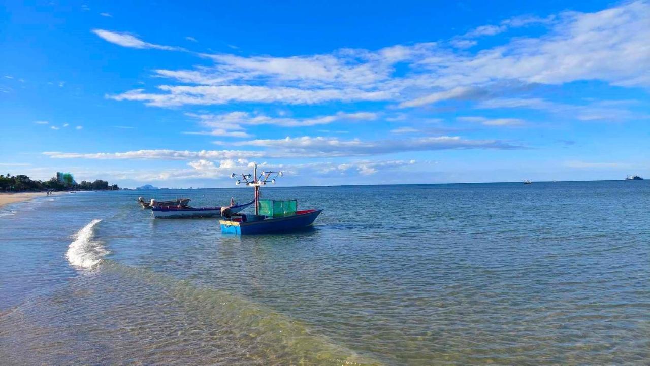 Beachfront With Balcony, Sea View & Pool View - Cha Am - Hua Hin *