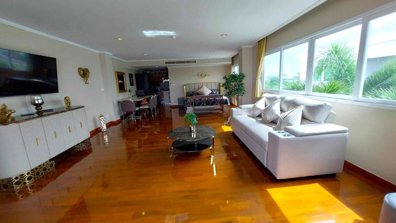 Beachfront With Balcony, Sea View & Pool View - Cha Am - Hua Hin *