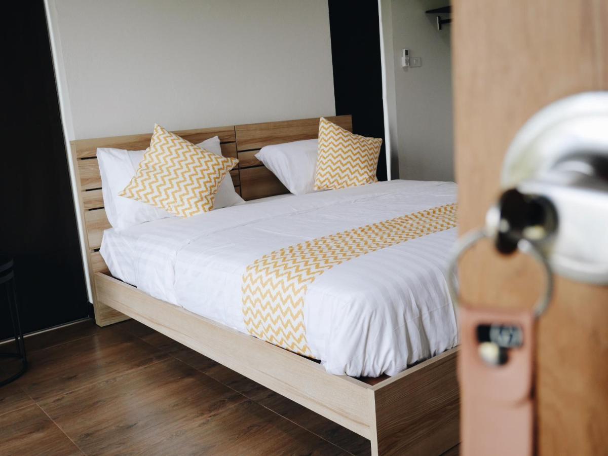 Hotel บ้านเพลิน *
