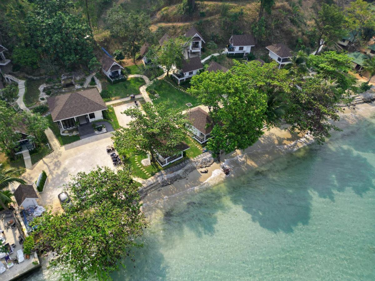 Resort Sea Escape