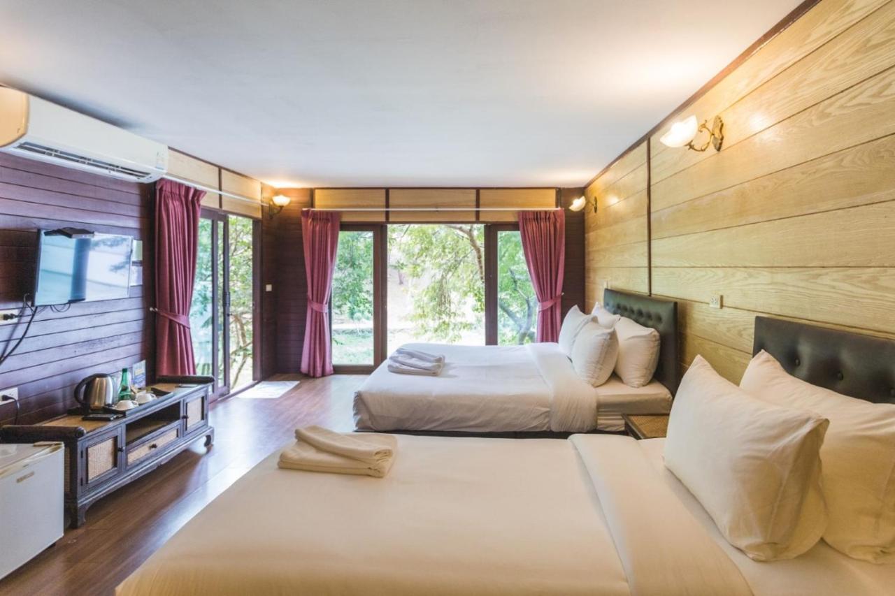 Resort Ruknam Ban Hin Hak