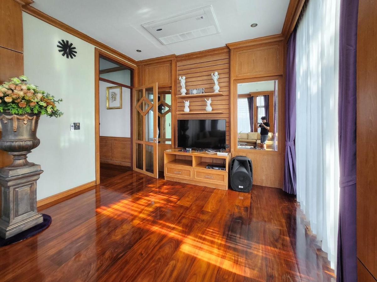 The Pattaya 5* Na Chom Thian
