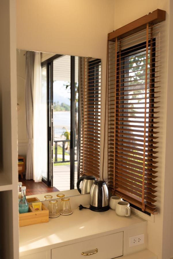 Resort Sea Escape