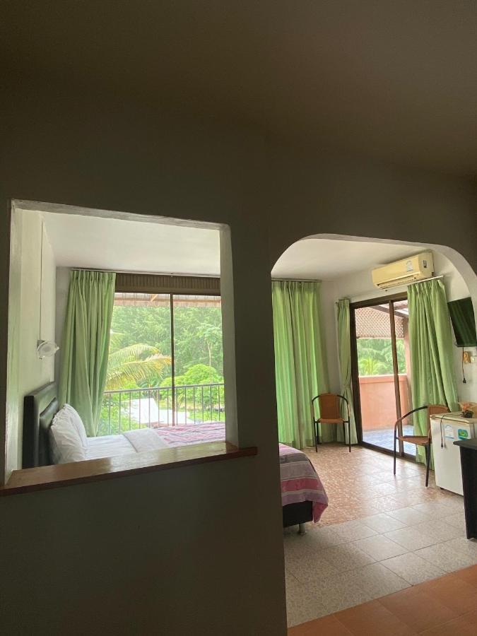 The Sandy House Khaolak Guest house