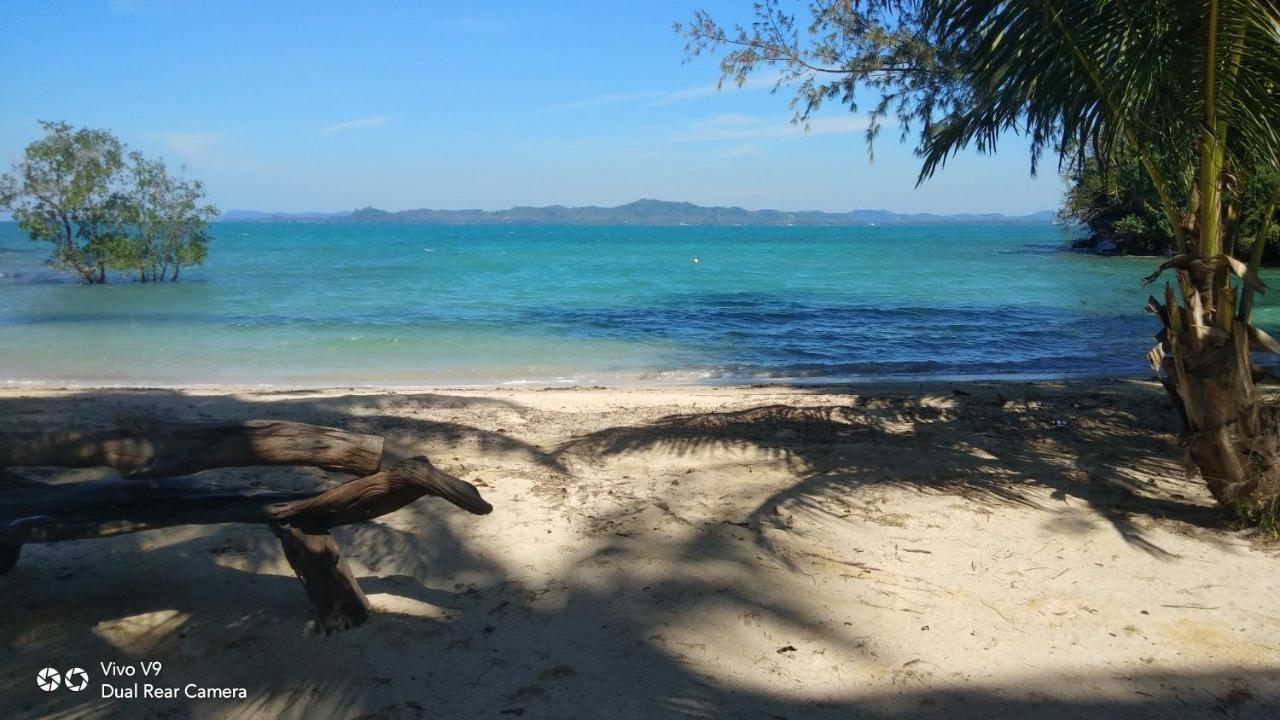 White 32b Koh Chang