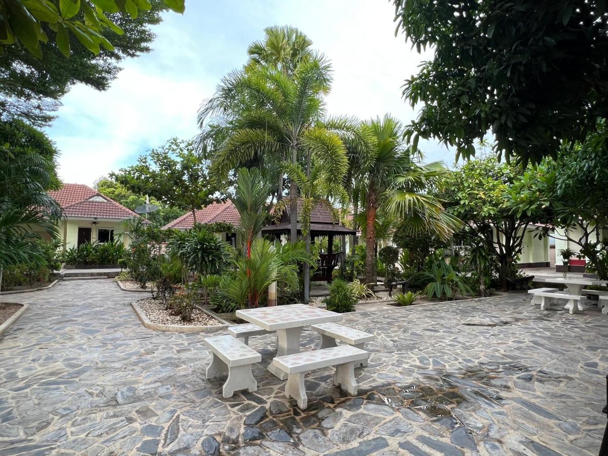 Suanpai Resort *