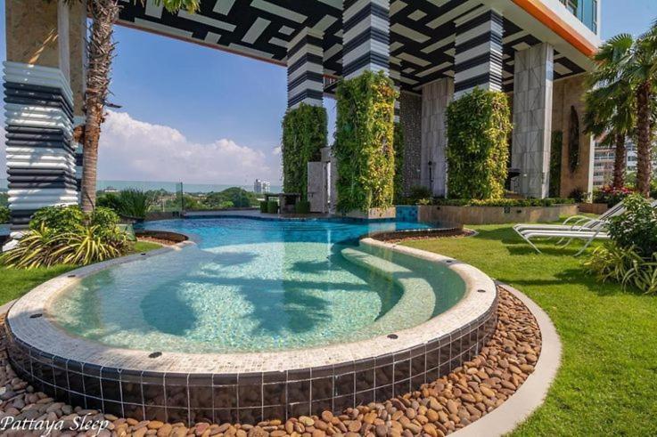 Aparthotel The Riviera Pet Friendly Jomtien Beach