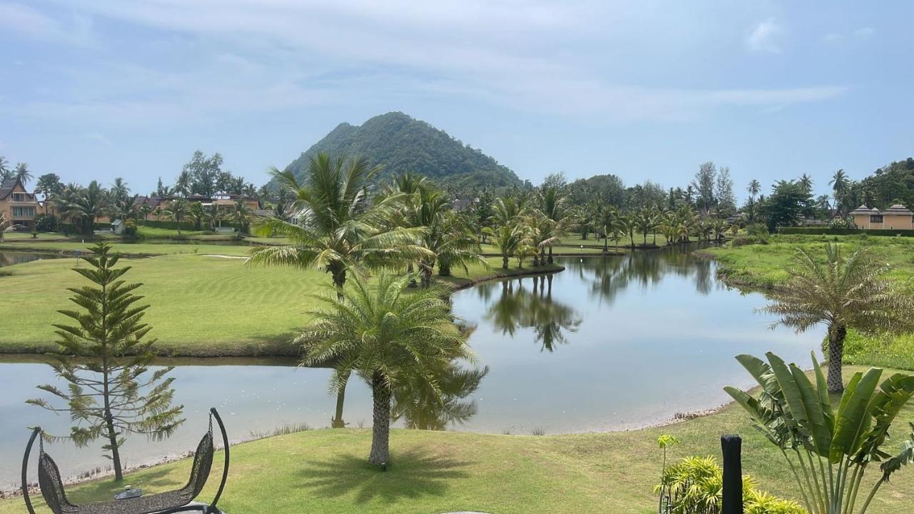 White 32b * Koh Chang