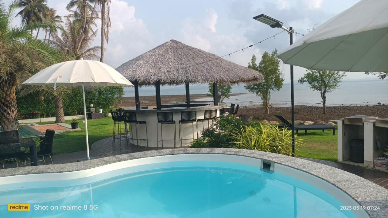 Apartamento Ganze Beachfront-pool-villa-apartment