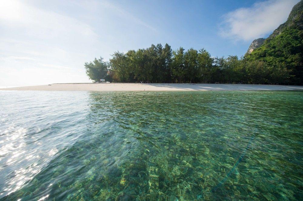 Hotel Maneetel Krabi Beachfront-sha