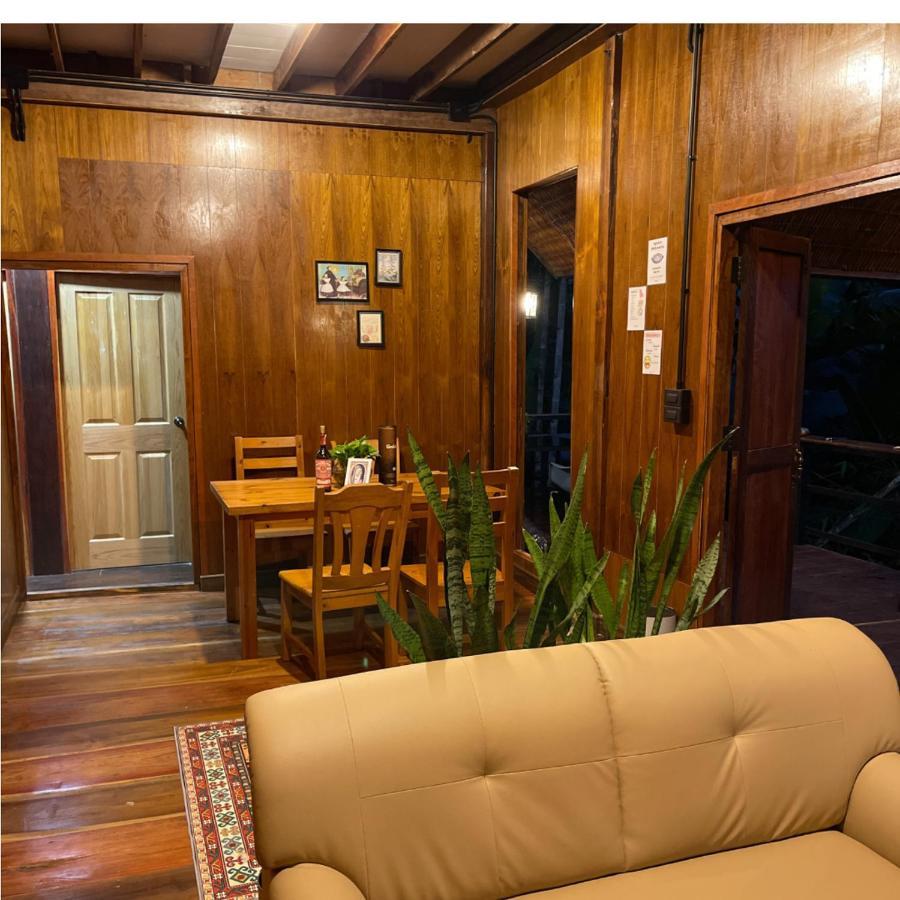 Homestay Chez Dara