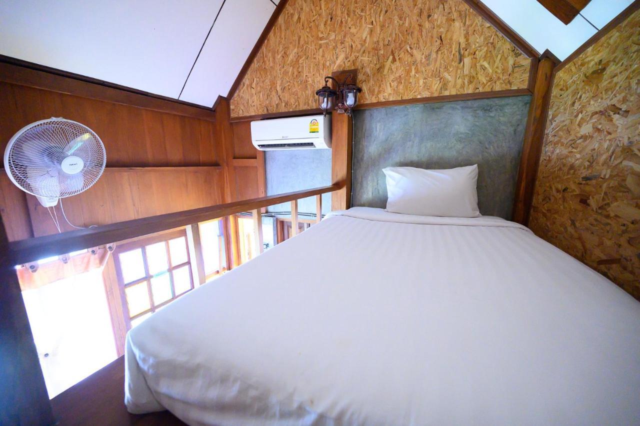 เฮินไต แม่ลาน้อย Ban Mae La Noi