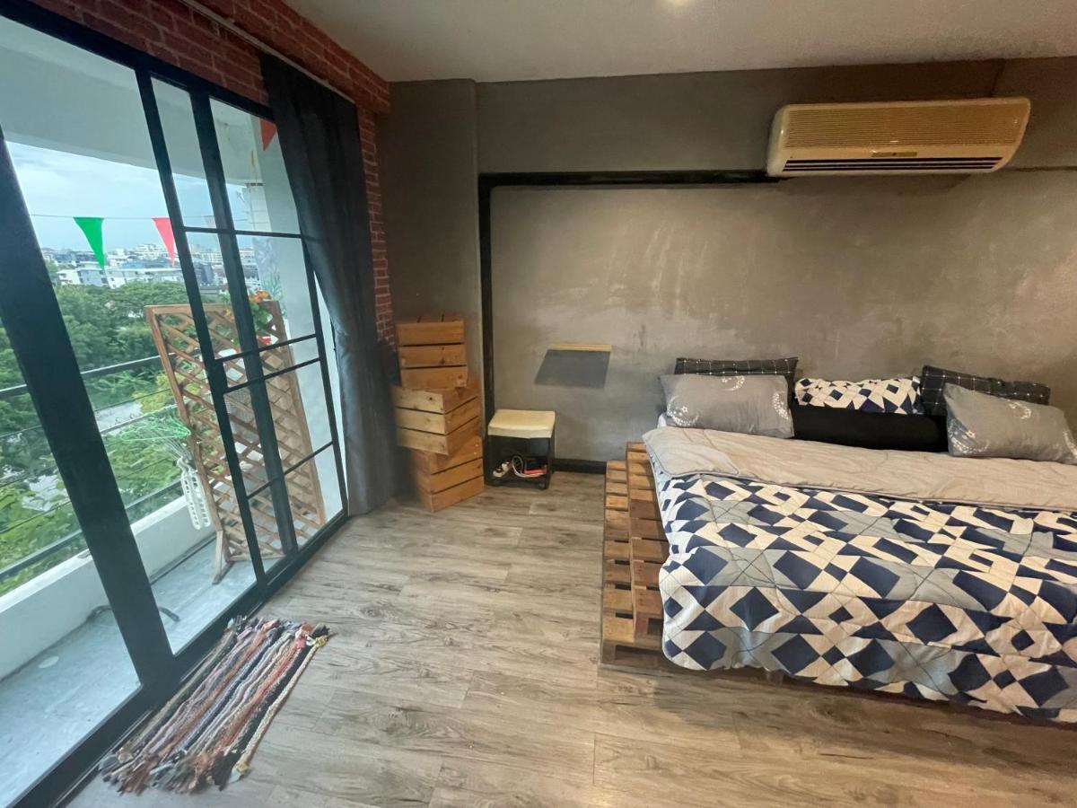 420 Canopy Meals Included Apartment