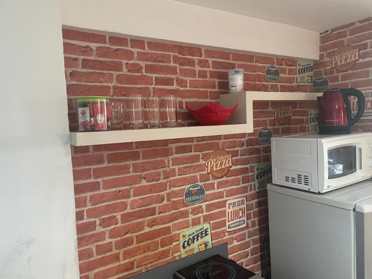 420 Canopy Meals Included Apartment