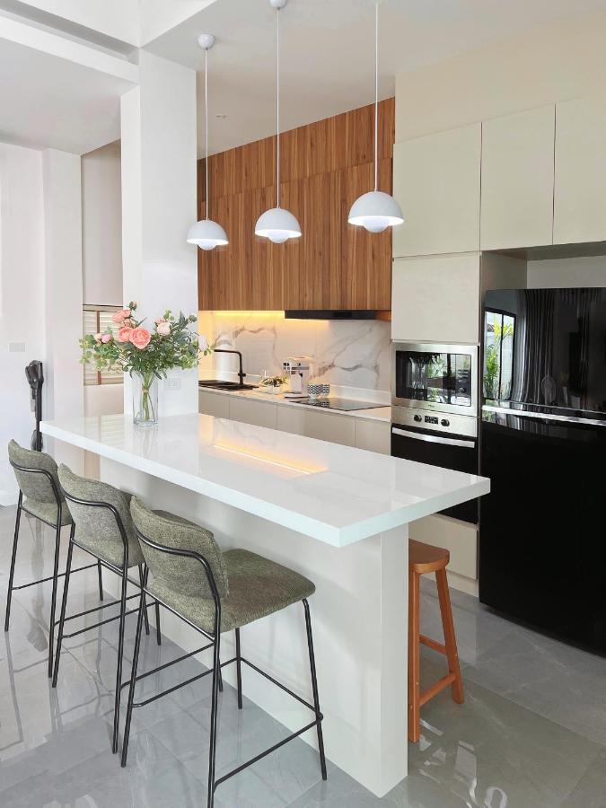 Harmonic Pool Villa-3br, 3 Bath, 2 Kitchen *