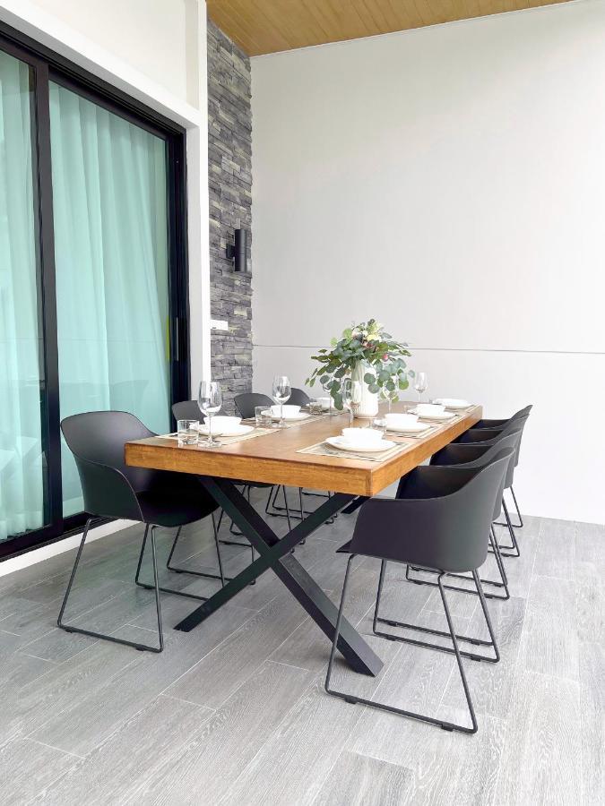 Harmonic Pool Villa-3br, 3 Bath, 2 Kitchen *