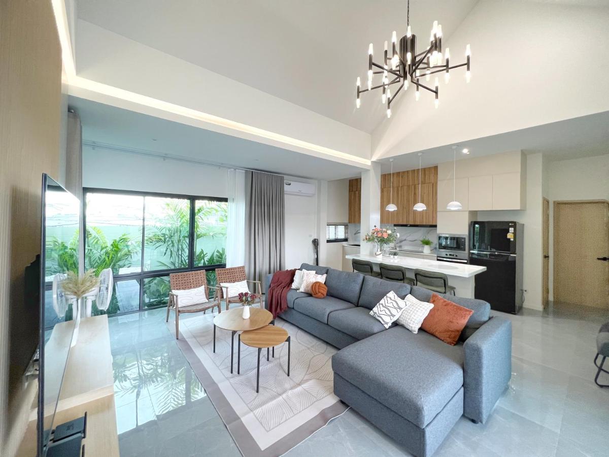 Harmonic Pool Villa-3br, 3 Bath, 2 Kitchen Villa *