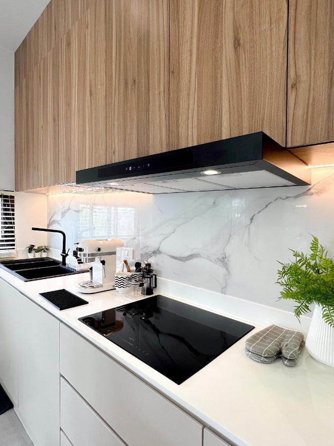 Villa Harmonic Pool Villa-3br, 3 Bath, 2 Kitchen Hua Hin