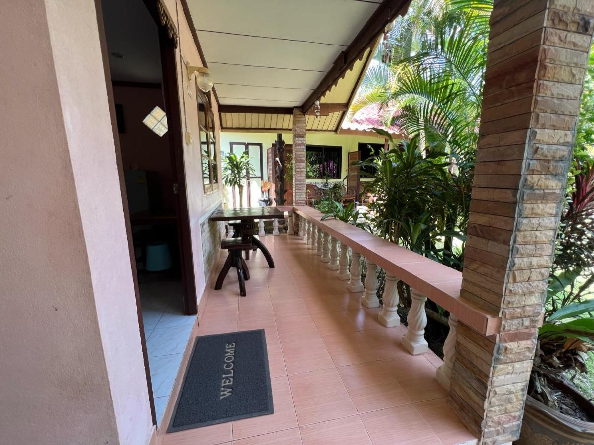 Resort Garden Bungalow Thai Mueang