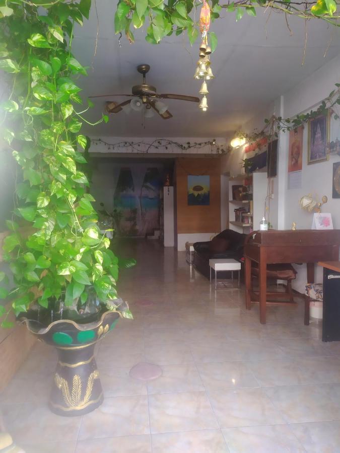 Sv. House
