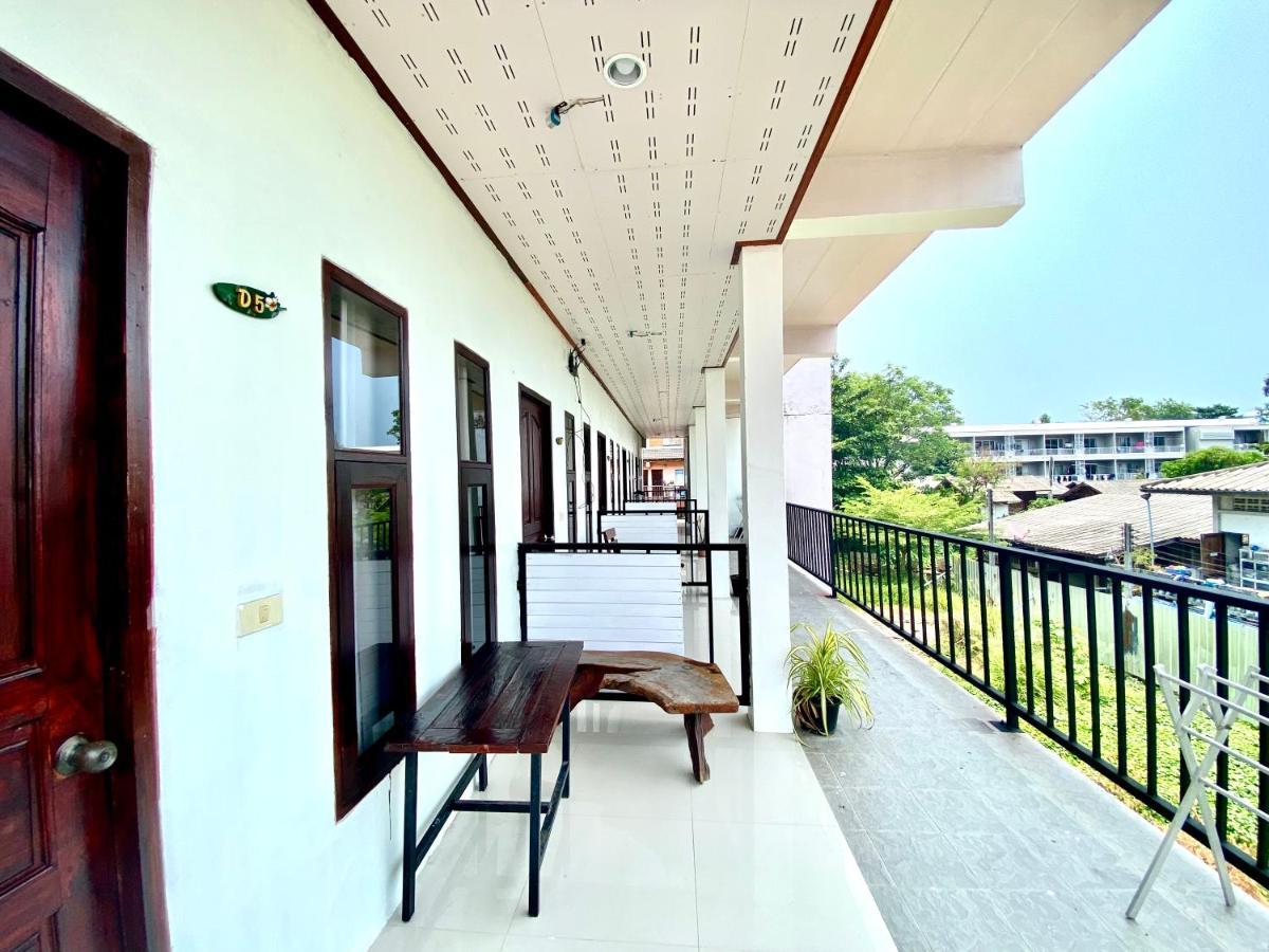 Hotel The Time Samed House