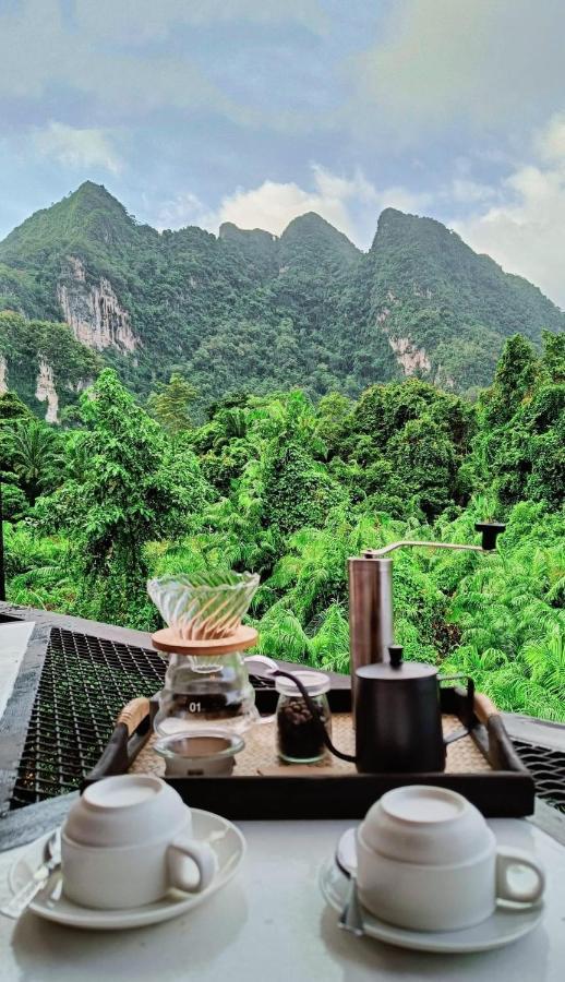 Bridge Hill Cafe Glamping * Khao Sok National Park