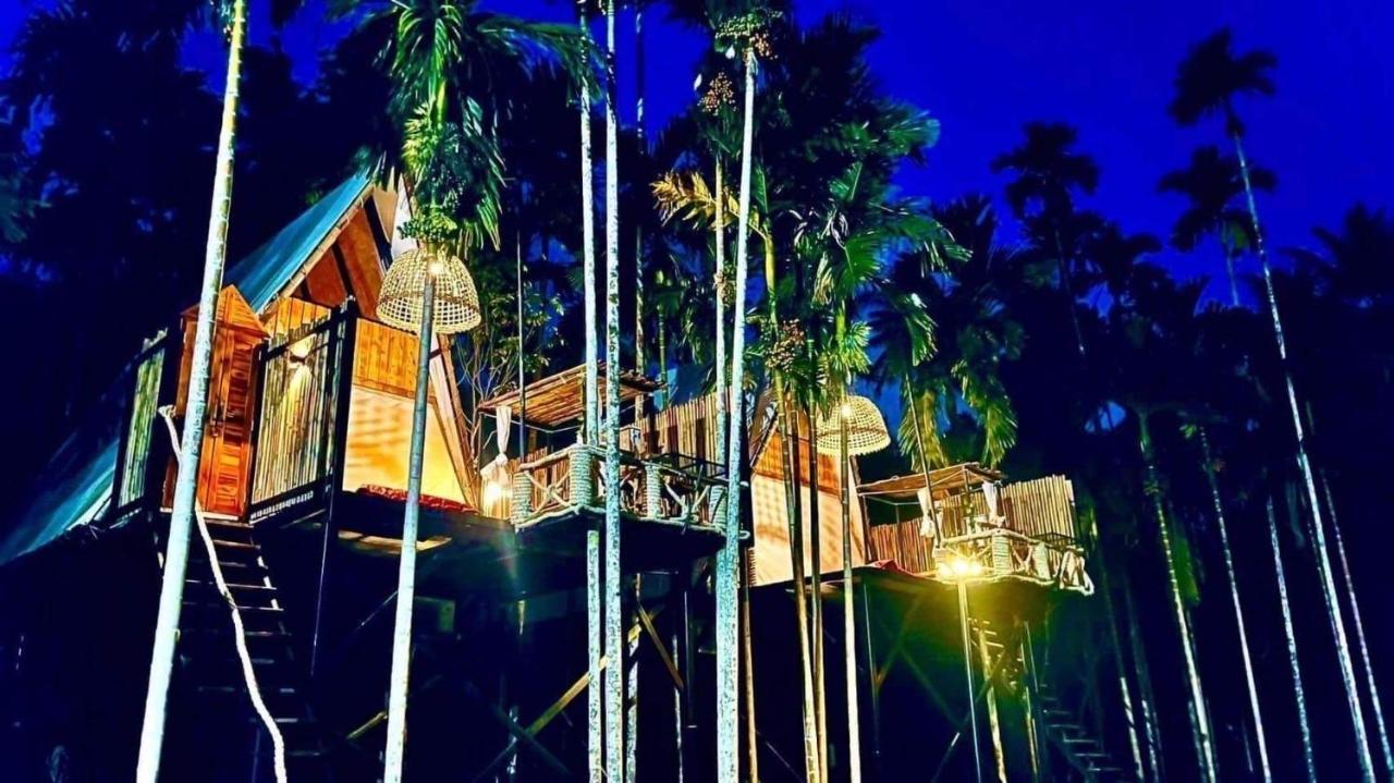 Bridge Hill Cafe Glamping *