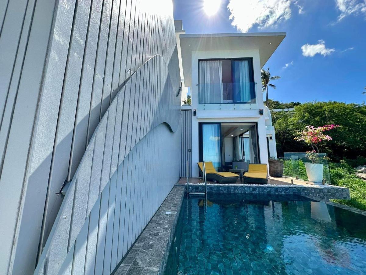 The Blue Lion Samui Villa *