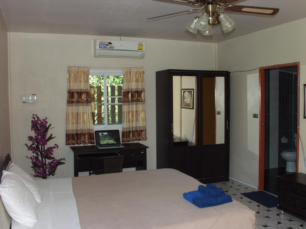 Hotel Moon River 3*