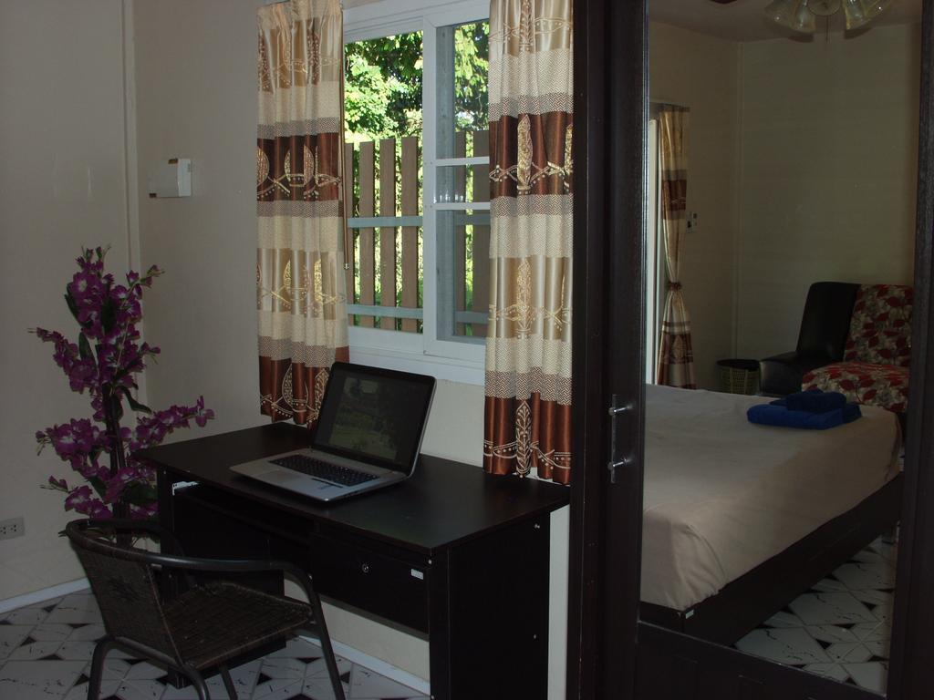 Moon River Hotel 3*