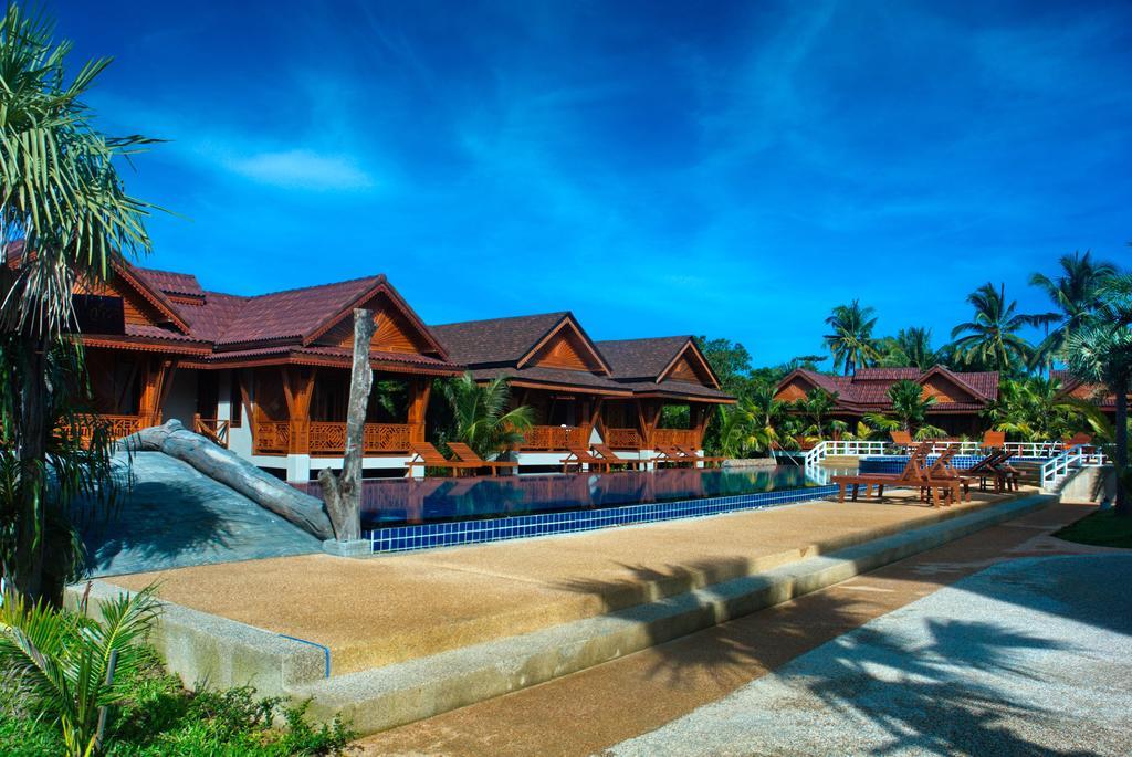 Sangsawan Palace Khaolak 3*