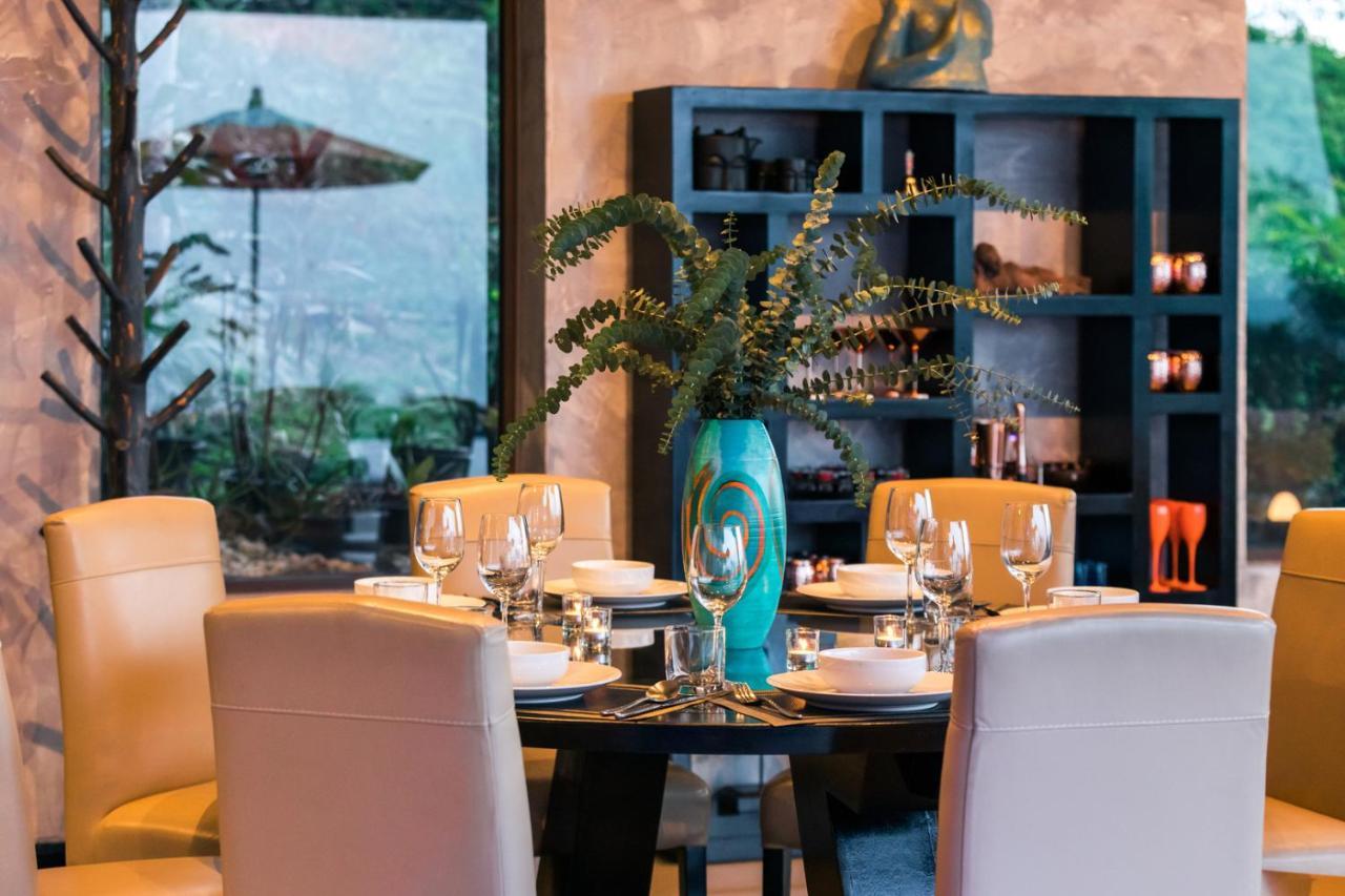 Tiga - Cliffside Seaview Oasis *