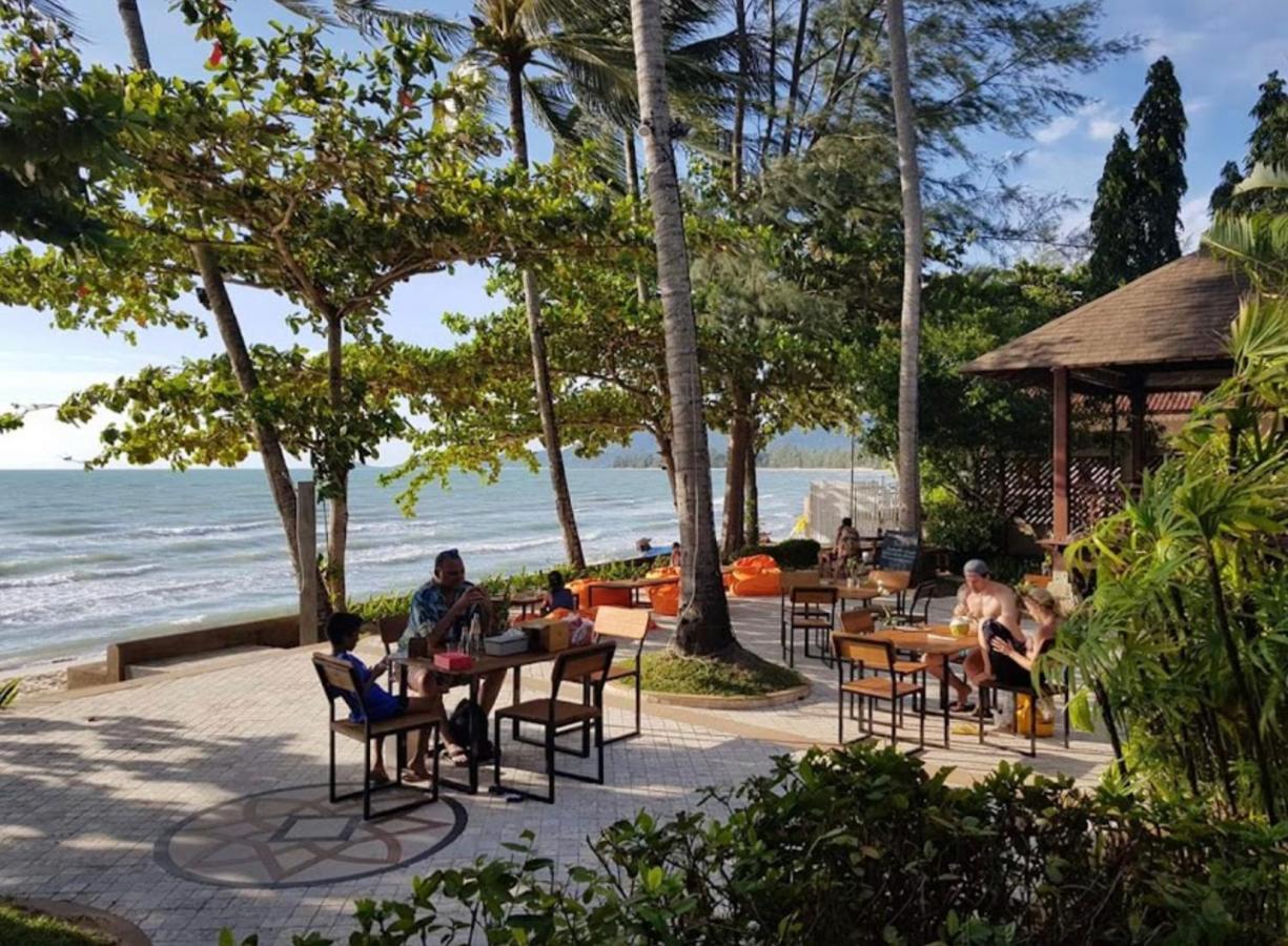 Chill Lipa Noi And Cafe Hostel *
