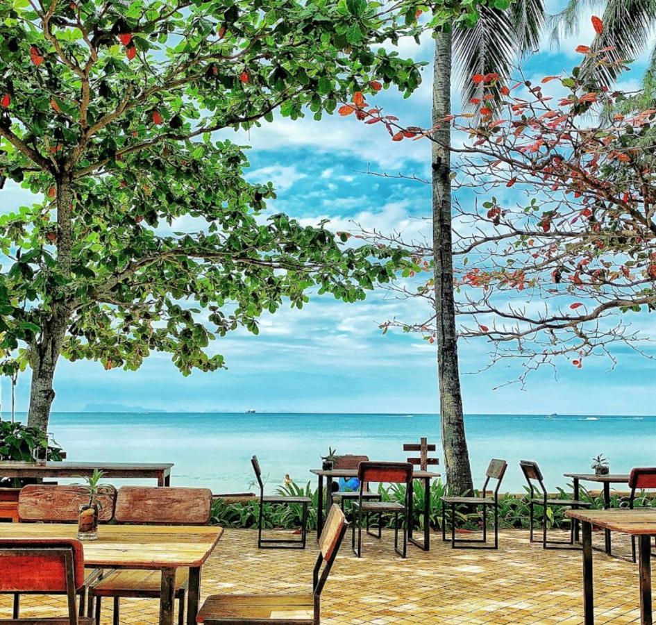 Hostel Chill Lipa Noi And Cafe