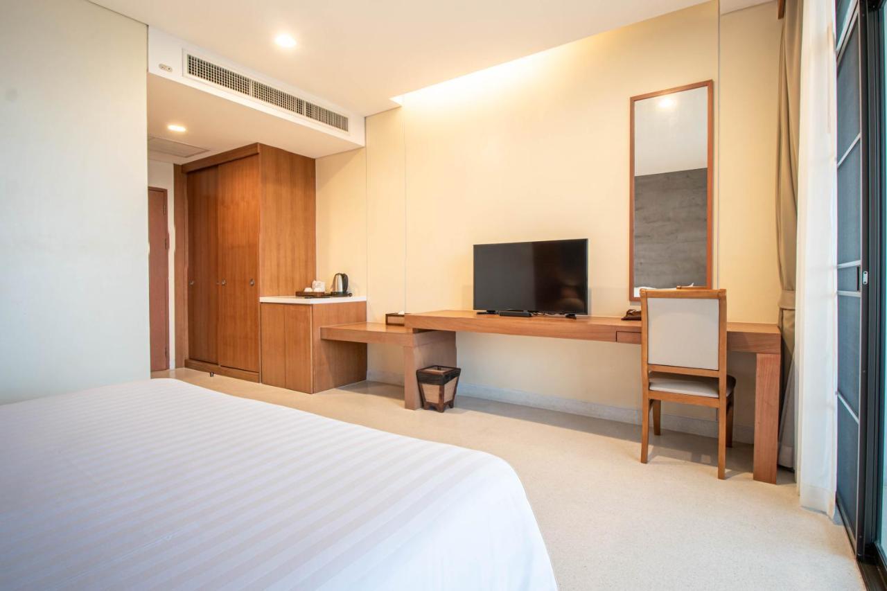 Sea Sun Hua Hin By Jc Kevin &