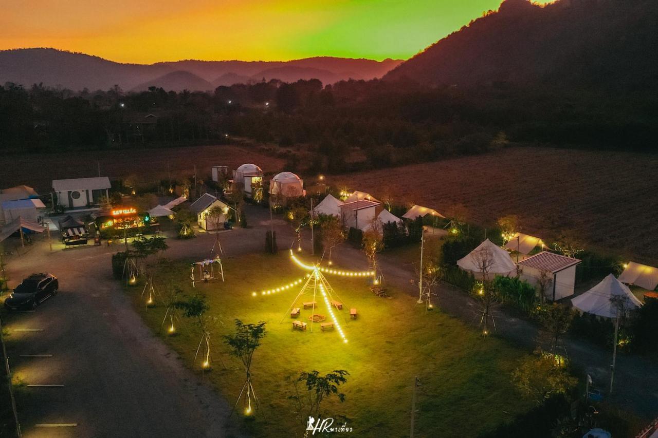 Luxury tent Chavallee Ban Tha Chang