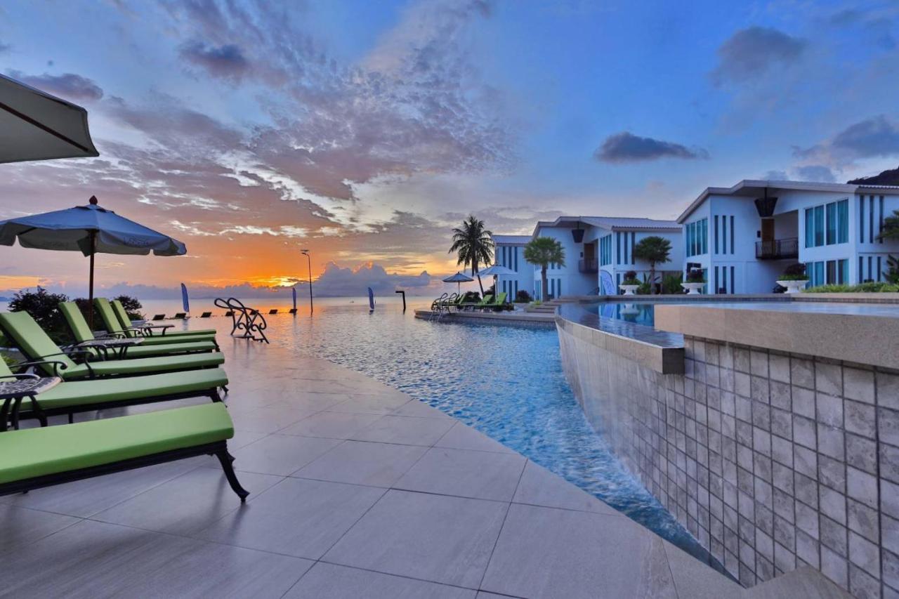 Hotel Vannee Golden Sands Beachfront 4*