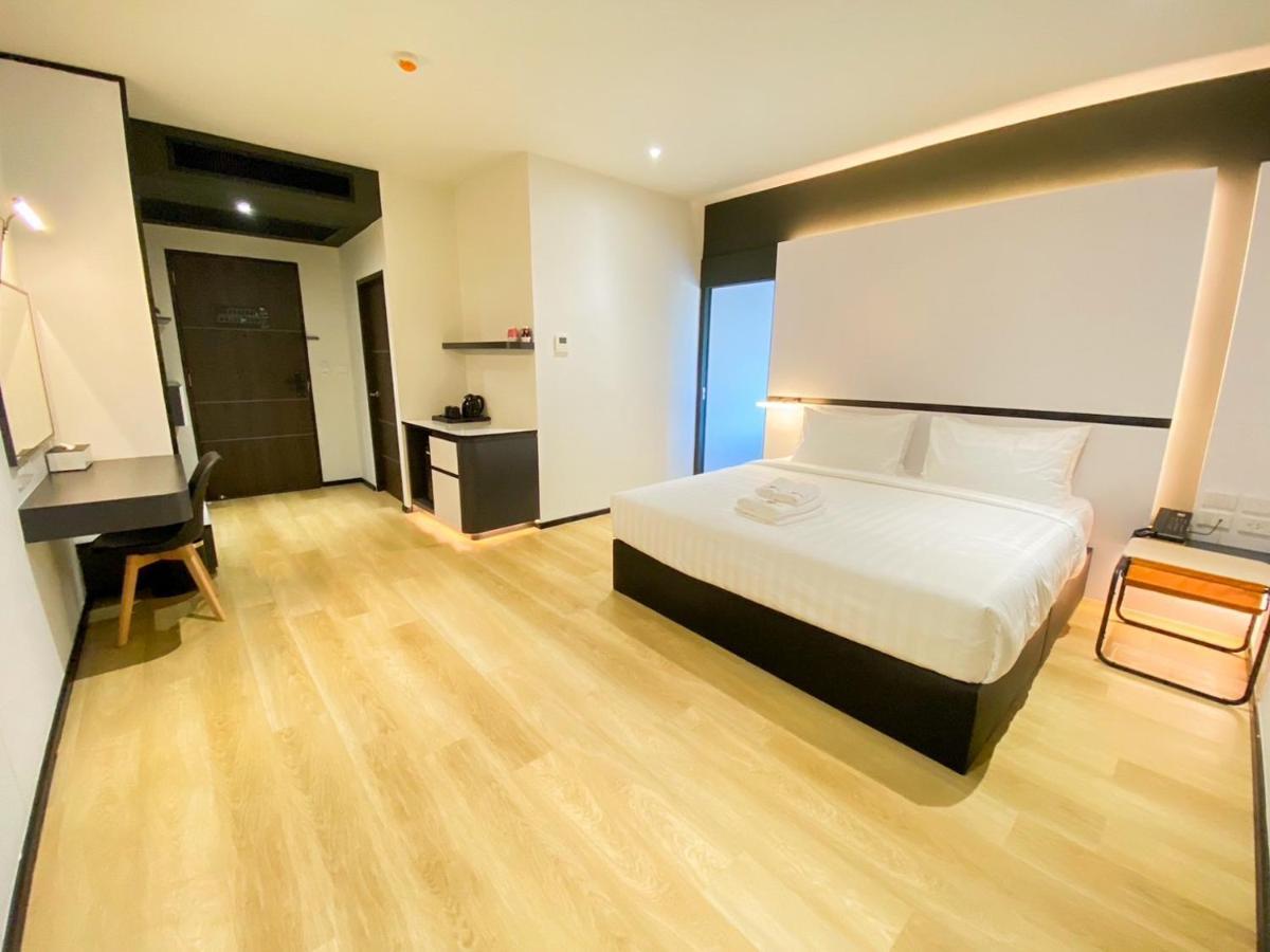 9d & 9d Express 4* Udon Thani