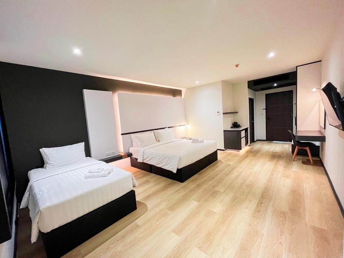 9d & 9d Express Hotel