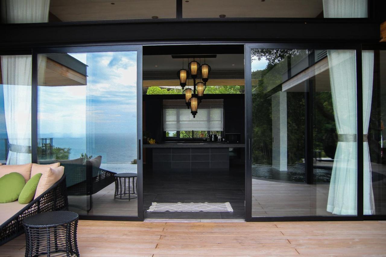 Aura Villa *